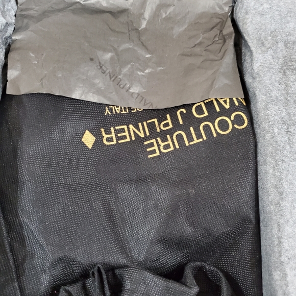 Donald J Pliner Callie Black suede Size 6.5 Mule style heels - Picture 7 of 16